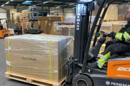 Maxhub opent logistiek centrum in Rotterdam