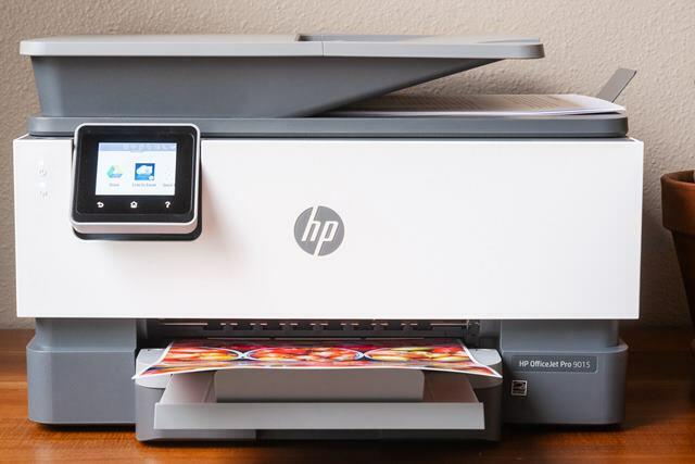 Twee klanten van HP in de VS voeren een rechtzaak tegen de printerfabrikant , omdat het bedrijf met opzet zijn all-in-one printers zo heeft ontworpen dat ze niet kunnen scannen of faxen als de inkt bijna op is. Bedoeld  om de winst te vergroten door de verkoop van inkt te stimuleren.