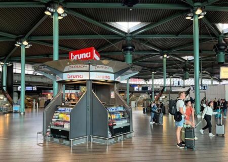 De kleinste Bruna staat op Schiphol