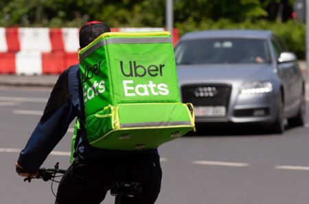 Uber Eats voegt Staples toe aan landelijke bezorgdienst in VS