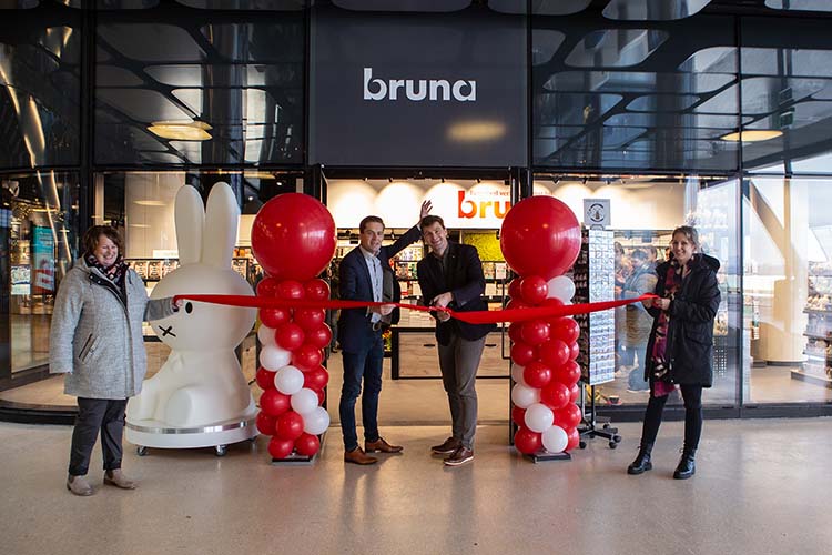 Station Amsterdam Centraal heeft primeur met nieuwe Bruna
