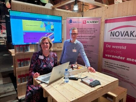 Novaka breidt online learning platform fors uit dankzij samenwerking SkillsTown