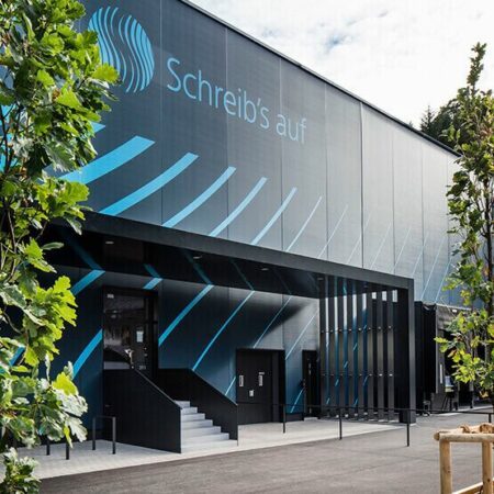 Schrijfwarenfabrikant Schneider neemt toeleverancier over