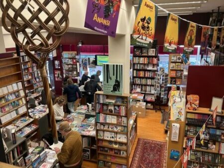 Voortbestaan laatste boekhandel in Amsterdam Nieuw-West onzeker