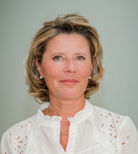 Aurélie FERIN Newell Brands Sales Director BENELUX web