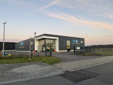 Multi Ratio versterkt positie in Duitsland met overname R&M Büro- und Designmöbel GmbH multi ratio